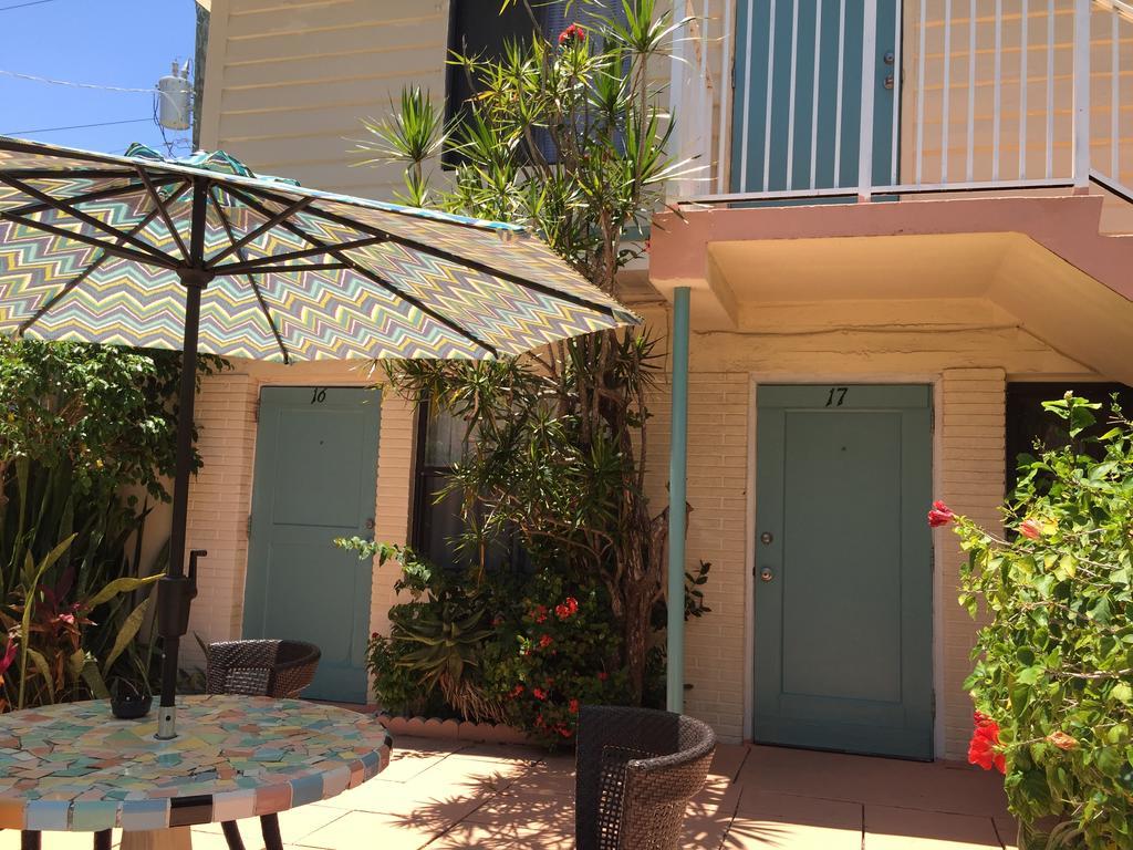Sea Cove Motel بومبانو بيتش المظهر الخارجي الصورة