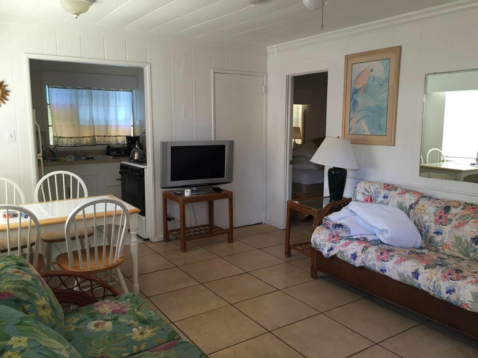 Sea Cove Motel بومبانو بيتش المظهر الخارجي الصورة