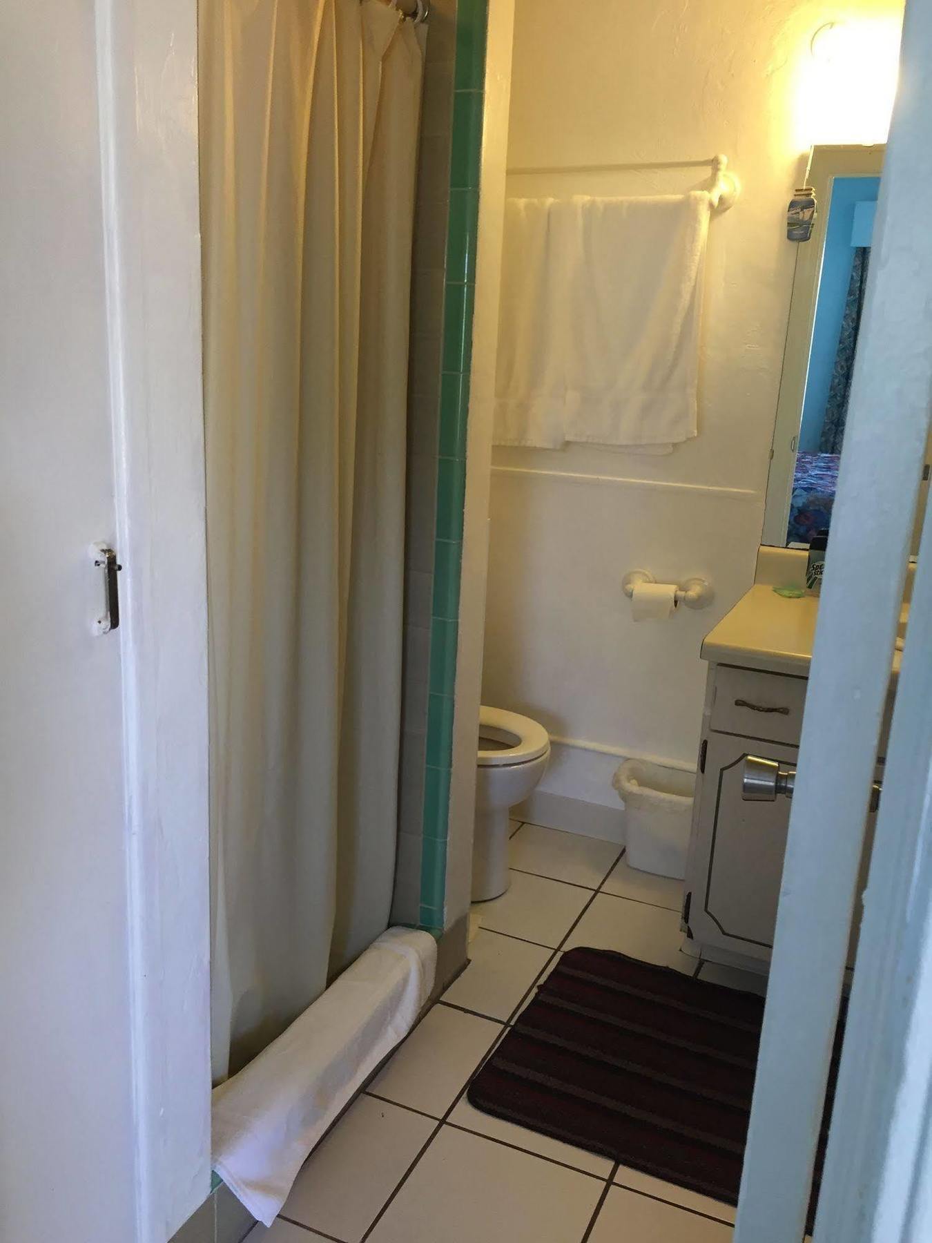 Sea Cove Motel بومبانو بيتش المظهر الخارجي الصورة