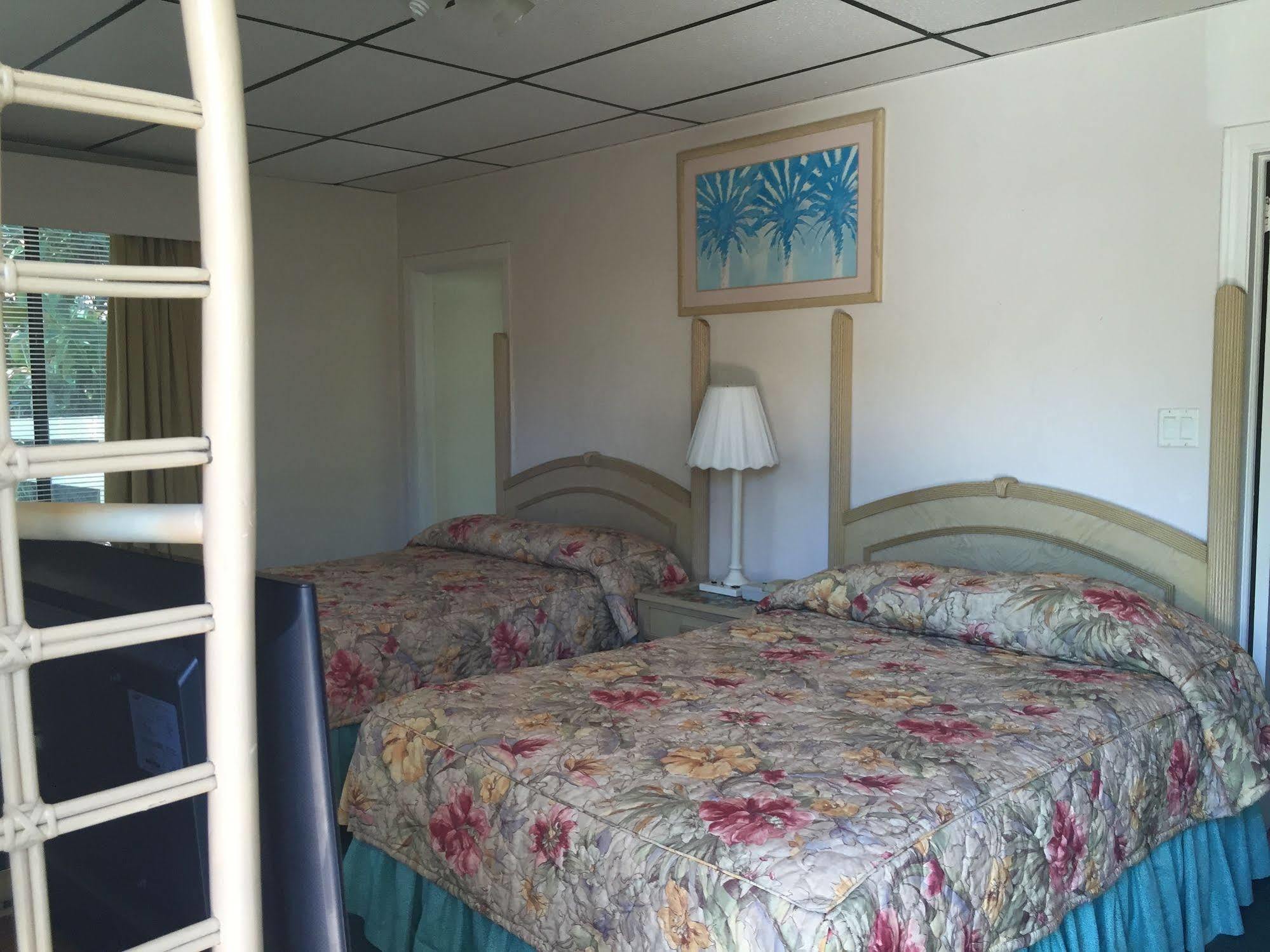 Sea Cove Motel بومبانو بيتش المظهر الخارجي الصورة